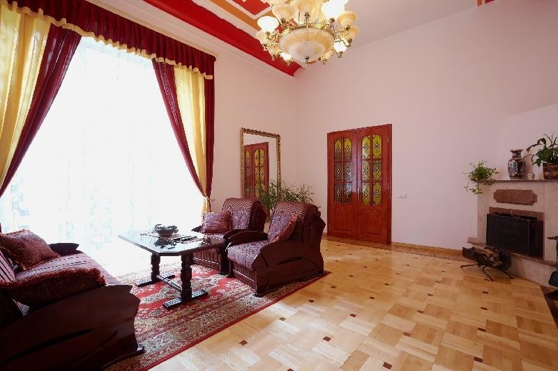 Apartments On Doroshenka 19 Lviv Exterior photo