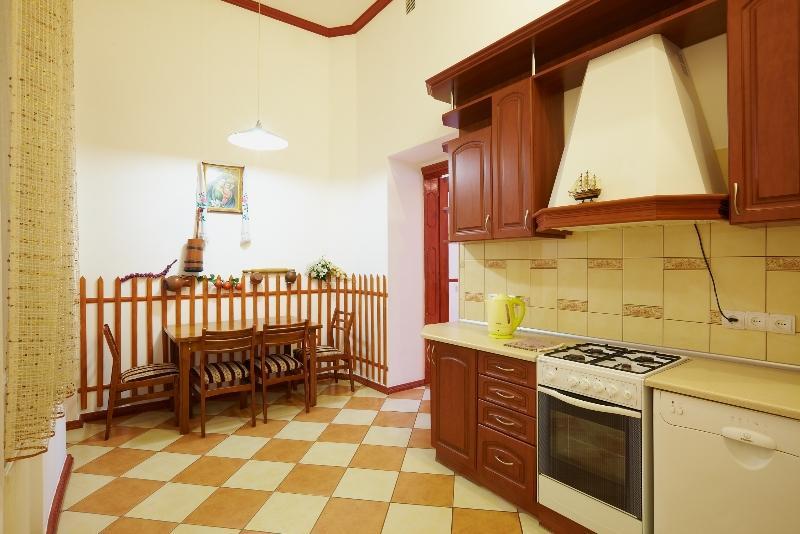 Apartments On Doroshenka 19 Lviv Exterior photo