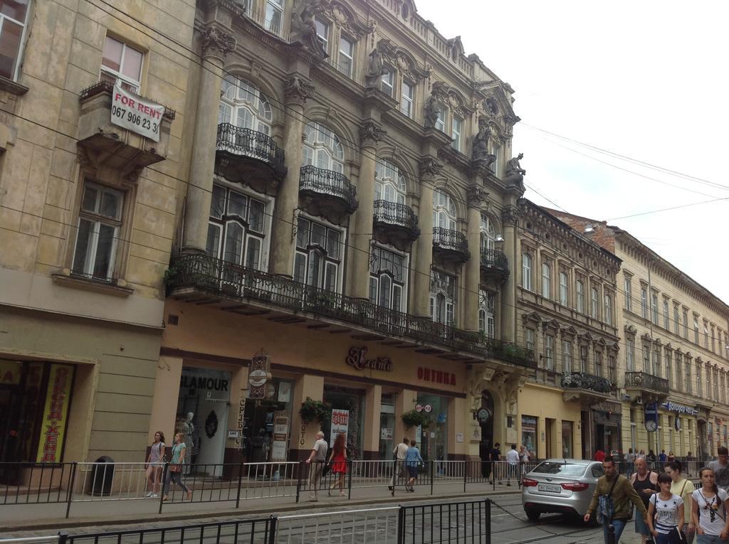 Apartments On Doroshenka 19 Lviv Exterior photo